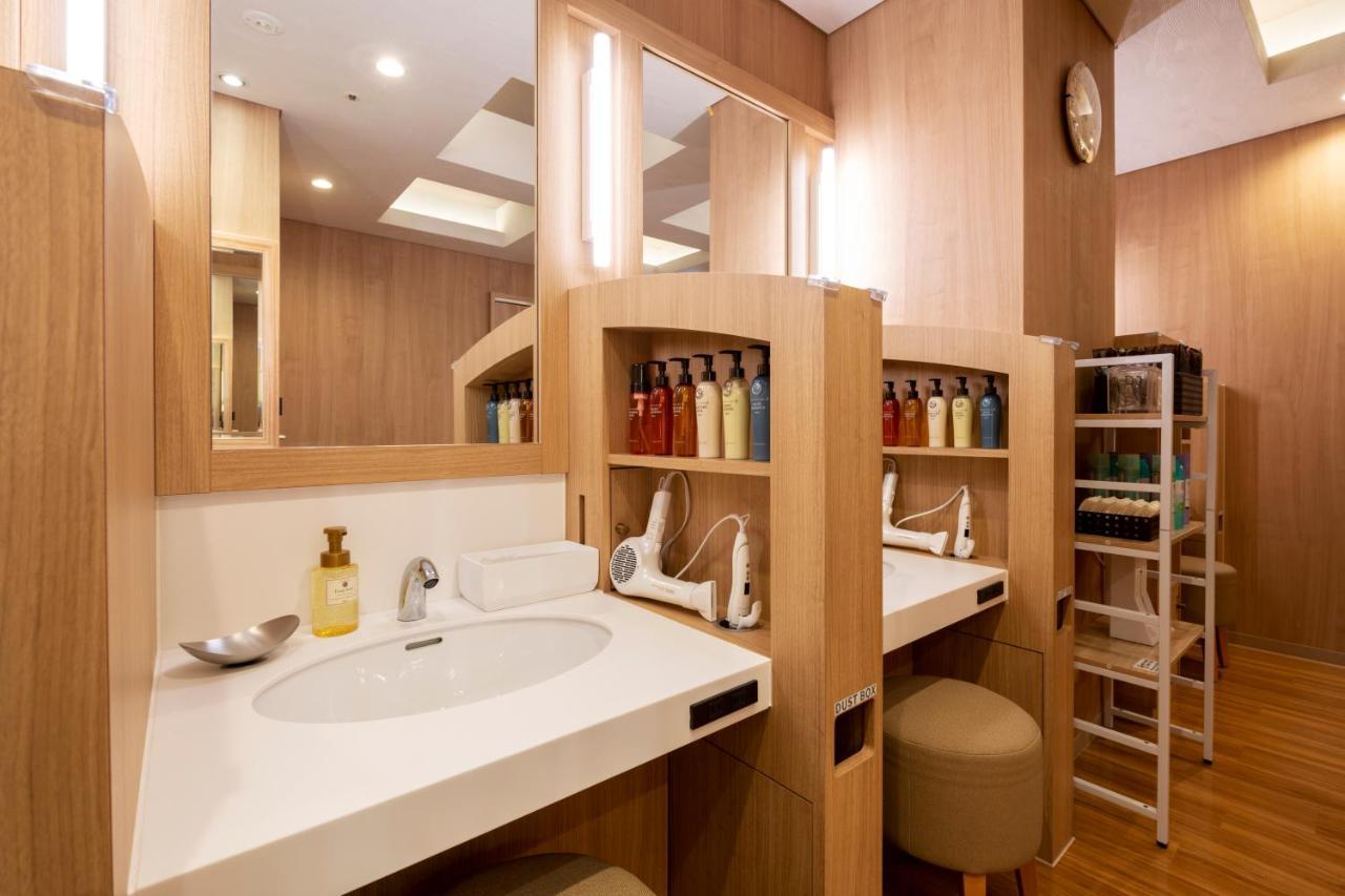 Capsule Hotel Anshin Oyado Premium Nagoya Sakae Exterior foto